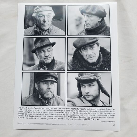 Robin Williams Press Photos 1999 Jakob The Liar  Columbia Pictures Lot Of 8 - Picture 6 of 9
